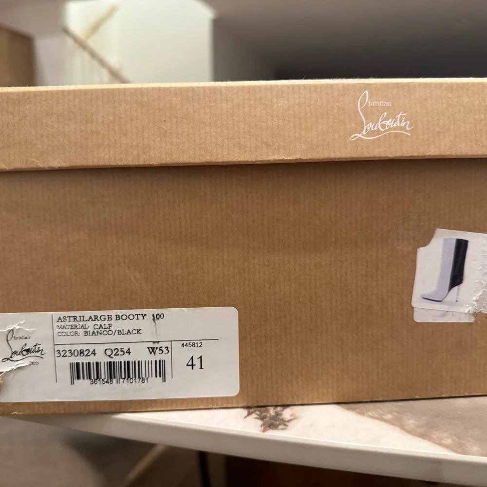 NIB Christian Louboutin Astrilarge Black and White Boots 41 - Picture 11 of 12